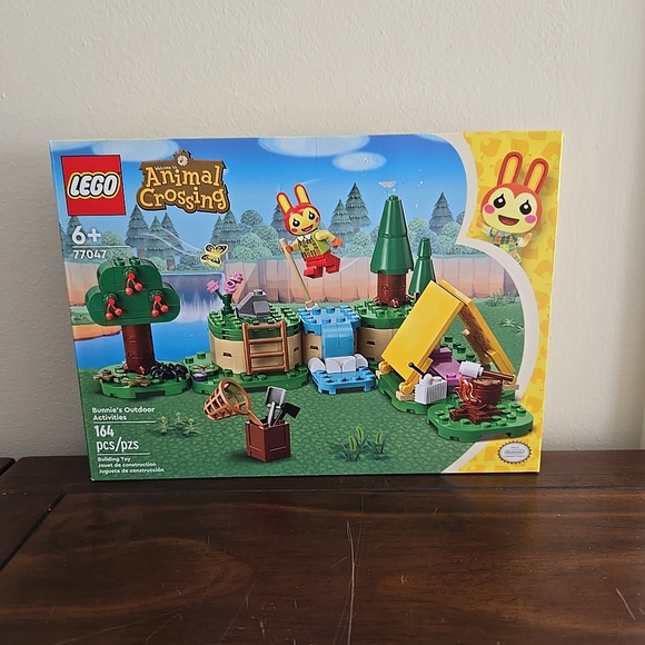 LEGO Animal Crossing Adventure Set - Green, Yellow, Brown - Picture 1 of 2